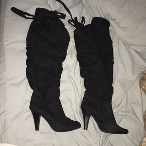 Knee high black suede like Boots